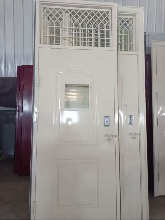 天祝学校教室门 天祝学校教室门